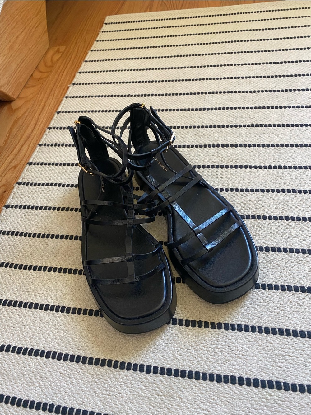 NWOT Tory Burch Black Leather Strappy Gladiator Sandals - Picture 3 of 8